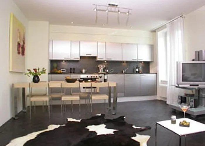 Visionapartments Hardstrasse - Contactless Check-in * Zurich